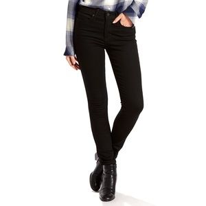 💥Levi’s slimming skinny black jeans